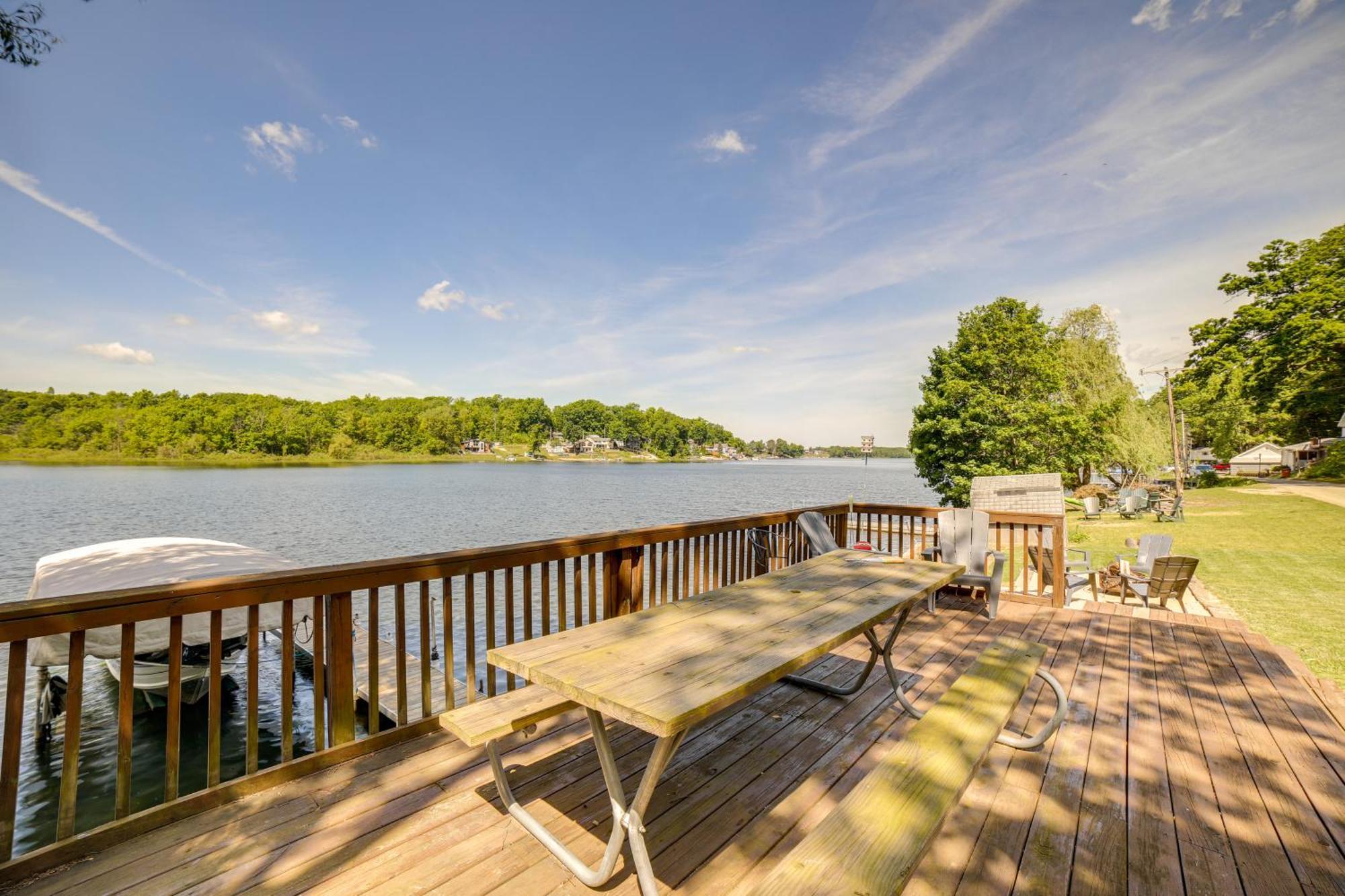 Big Pine Island Lake Cottage With Boat Dock And Kayaks Belding Ngoại thất bức ảnh