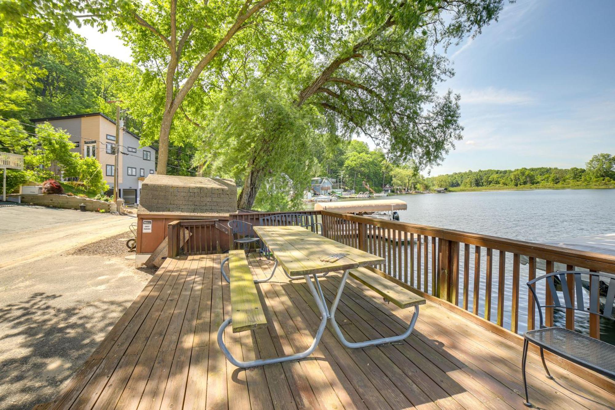 Big Pine Island Lake Cottage With Boat Dock And Kayaks Belding Ngoại thất bức ảnh