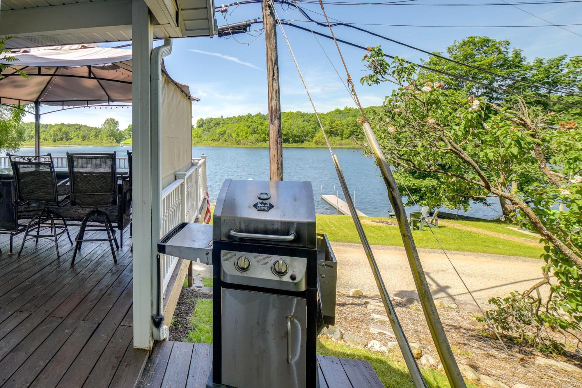 Big Pine Island Lake Cottage With Boat Dock And Kayaks Belding Ngoại thất bức ảnh